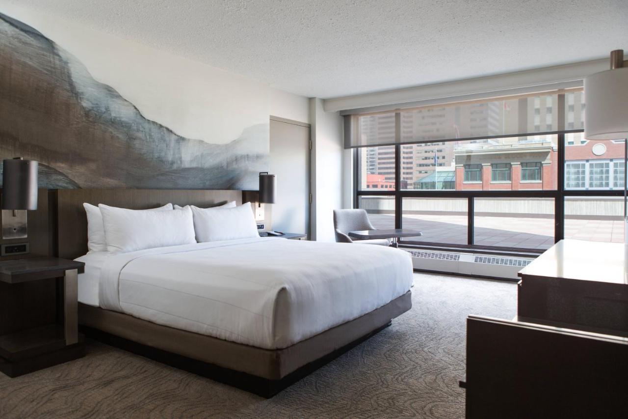 Calgary Marriott Downtown Hotel Exterior photo