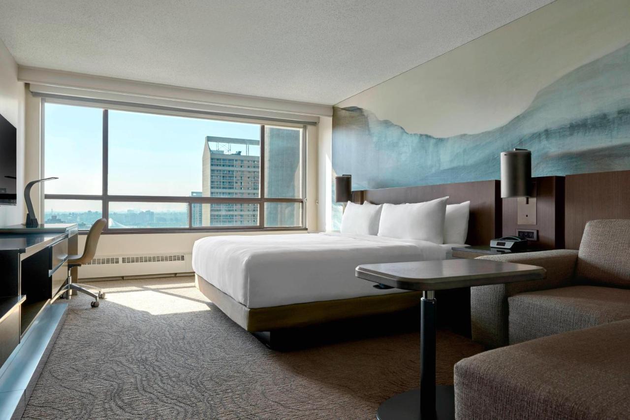 Calgary Marriott Downtown Hotel Exterior photo